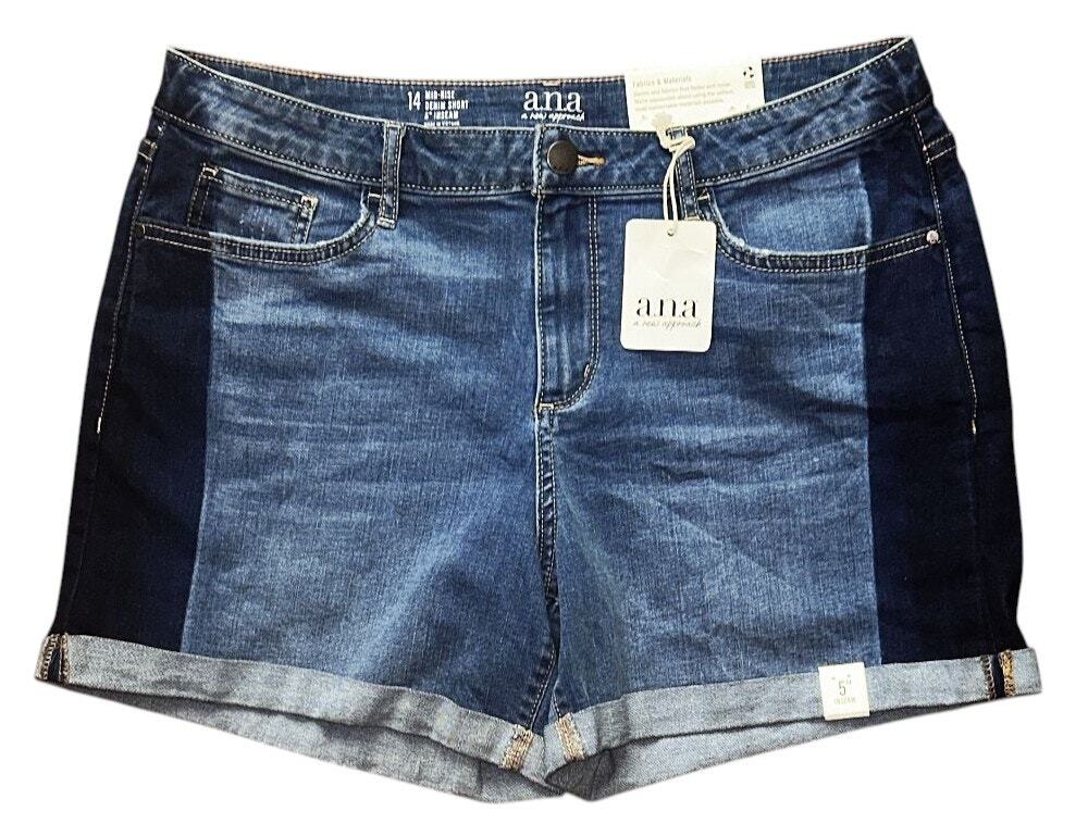 NWT a.n.a Mid-Rise Two-Tone Colorblock Cuffed Denim Shorts 14X5